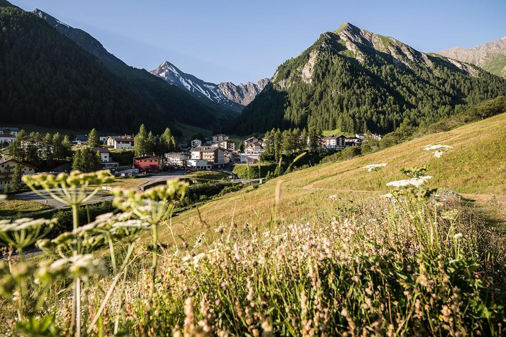 Hotel Des Alpes Samnaun Kültér fotó