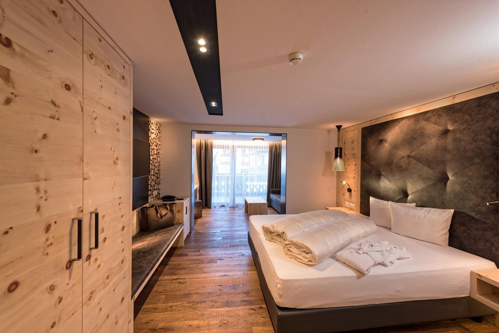 Hotel Des Alpes Samnaun Kültér fotó